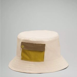 Lululemon Women's On My‎ Level Bucket Hat w/Pocket, White Opal/Lauric Gold, S/M